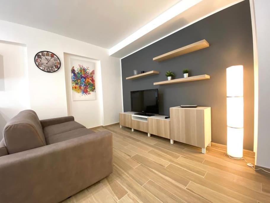 Un Raggio Di Sole Al Massimo Apartment Palermo Exterior photo