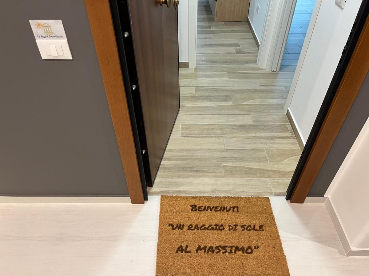 Un Raggio Di Sole Al Massimo Apartment Palermo Exterior photo